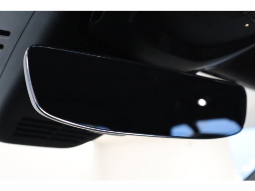 Volvo  EX40 252PK Extended Range Plus Black Edition 82 kWh | Panoramadak | Getint Glas | Stoel & Stuur Verw. ... ActivLease financial lease