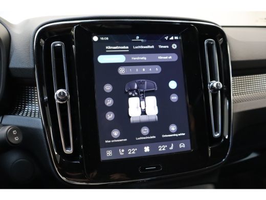 Volvo  EX40 252PK Extended Range Plus Black Edition 82 kWh | Panoramadak | Getint Glas | Stoel & Stuur Verw. ... ActivLease financial lease