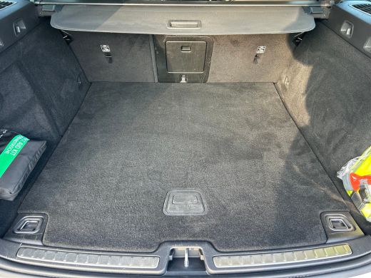 Volvo  V60 2.0 B3 Momentum Advantage | Pilot Assist | Leder | Camera | Apple Carplay | ActivLease financial lease