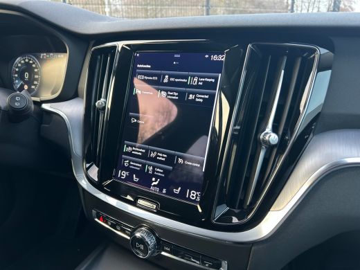 Volvo  V60 2.0 B3 Momentum Advantage | Pilot Assist | Leder | Camera | Apple Carplay | ActivLease financial lease