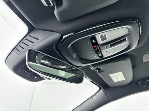 Volvo  V60 T6 Recharge Ultra Dark | 19" | Sportstoelen | Trekhaak | Panoramadak | 360 Camera | Harman Kardon... ActivLease financial lease