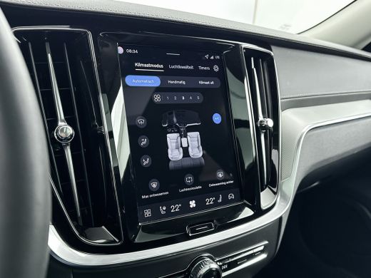 Volvo  V60 T6 Recharge Ultra Dark | 19" | Trekhaak | Getint Glas | Panoramadak | Head-up | 360 Camera | Full... ActivLease financial lease