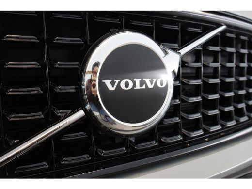 Volvo  XC40 B4 197PK Plus Dark | HK Audio | Memory | Trekhaak | Stoel&Stuur Verw. | Adap Cruise | Blis ActivLease financial lease