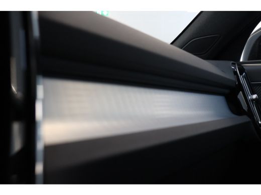 Volvo  XC40 B4 197PK Plus Dark | HK Audio | Memory | Trekhaak | Stoel&Stuur Verw. | Adap Cruise | Blis ActivLease financial lease