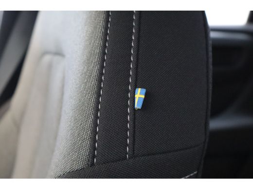 Volvo  XC40 B4 197PK Plus Dark | HK Audio | Memory | Trekhaak | Stoel&Stuur Verw. | Adap Cruise | Blis ActivLease financial lease