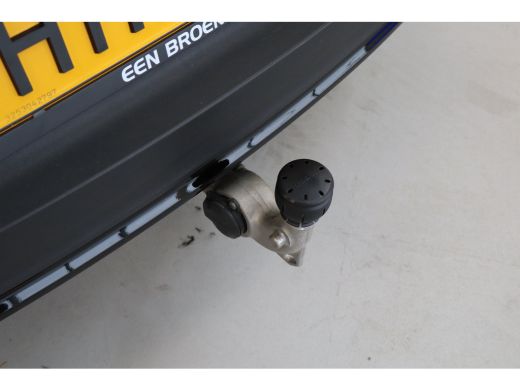 Volvo  XC40 B4 197PK Plus Dark | HK Audio | Memory | Trekhaak | Stoel&Stuur Verw. | Adap Cruise | Blis ActivLease financial lease