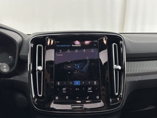 Volvo  XC40 Recharge P8 AWD R-Design [ 3-Fase ] {SOH-90%} (INCL-BTW) Aut. *PANO | LEATHER-ALCANTARA | ADAPTIV... ActivLease financial lease