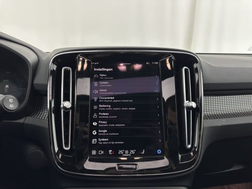 Volvo  XC40 Recharge P8 AWD R-Design [ 3-Fase ] {SOH-90%} (INCL-BTW) Aut. *PANO | LEATHER-ALCANTARA | ADAPTIV... ActivLease financial lease