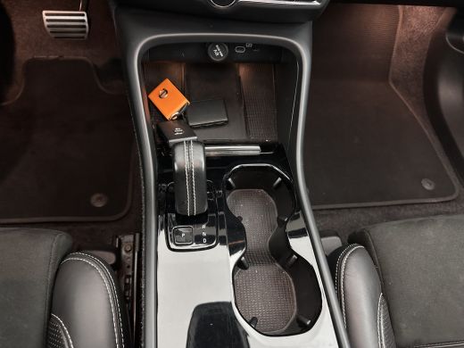 Volvo  XC40 Recharge P8 AWD R-Design [ 3-Fase ] {SOH-90%} (INCL-BTW) Aut. *PANO | LEATHER-ALCANTARA | ADAPTIV... ActivLease financial lease