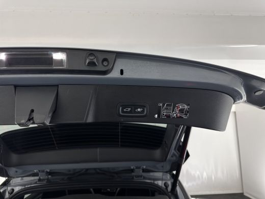 Volvo  XC40 Recharge P8 AWD R-Design [ 3-Fase ] {SOH-90%} (INCL-BTW) Aut. *PANO | LEATHER-ALCANTARA | ADAPTIV... ActivLease financial lease
