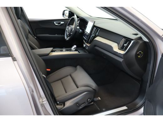 Volvo  XC60 T6 350PK Ultra Dark FaceLift! | Luchtvering | Trekhaak | HK Audio | Memory ActivLease financial lease