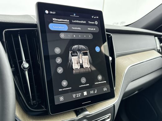 Volvo  XC60 T8 Recharge Ultra Dark | 21" | Luchtvering | Getint glas | Panoramadak | Harman Kardon | Full LED... ActivLease financial lease