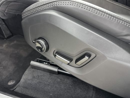 Volvo  XC90 T8 Recharge Ultra Black Edition Executive | 22" | Gelaagd & Getint glas | Luchtvering | Bowers & ... ActivLease financial lease