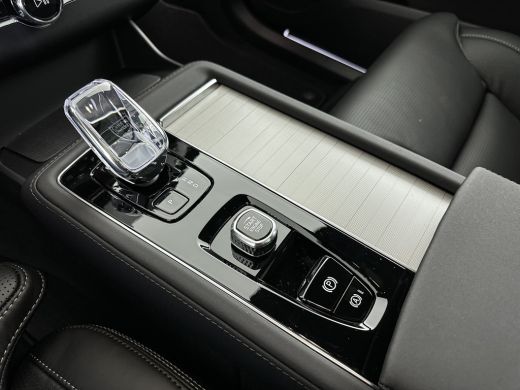 Volvo  XC90 T8 Recharge Ultra Black Edition Executive | 22" | Gelaagd & Getint glas | Luchtvering | Bowers & ... ActivLease financial lease