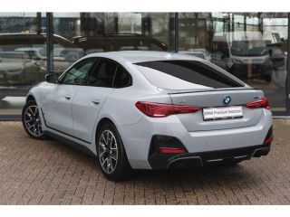 BMW i4 eDrive40 M Sport / Achteruitrijcamera / Comfort Access / Adaptieve LED / Stoelverwarming / Widesc...