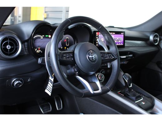 Alfa Romeo Tonale 1.5T Hybrid Edizione Speciale | Matrix LED | Adaptieve cruise control | Alcantara | Camera | Stoe... ActivLease financial lease