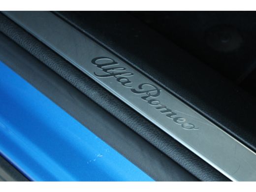 Alfa Romeo Tonale 1.5T Hybrid Edizione Speciale | Matrix LED | Adaptieve cruise control | Alcantara | Camera | Stoe... ActivLease financial lease