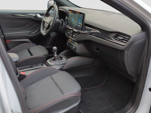 Ford Focus Wagon 1.0 EcoB ST Line X Panoramadak | 18 Inch LMV | Winterpack | El.Klep ActivLease financial lease