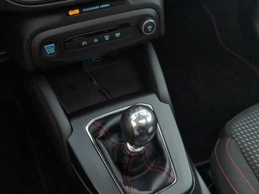 Ford Focus Wagon 1.0 EcoB ST Line X Panoramadak | 18 Inch LMV | Winterpack | El.Klep ActivLease financial lease