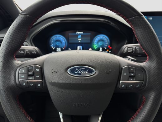 Ford Focus Wagon 1.0 Hybrid ST Line X | Pano | Adap. Cruise | Winter Pack | Apple Carplay ActivLease financial lease