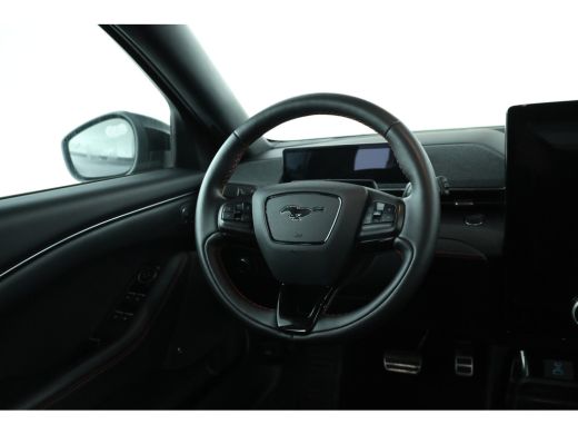 Ford Mustang Mach-E Mach-E AWD 75 kWh ActivLease financial lease