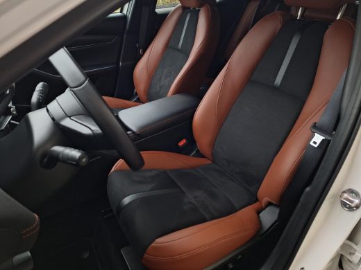 Mazda 3 2.0 e-SkyActiv-X M Hybrid 186 Nagisa | Aero pakket | Alcantara/Leder met stoelgeheugen | Achterui... ActivLease financial lease