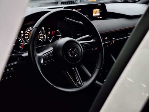 Mazda 3 2.0 e-SkyActiv-X M Hybrid 186 Nagisa | Aero pakket | Alcantara/Leder met stoelgeheugen | Achterui... ActivLease financial lease