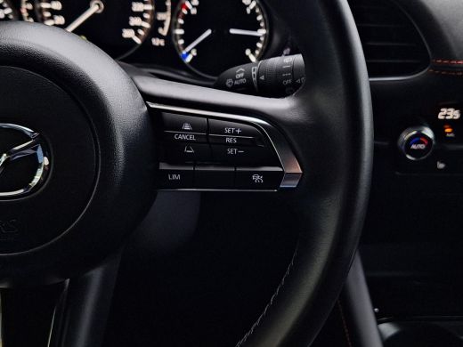 Mazda 3 2.0 e-SkyActiv-X M Hybrid 186 Nagisa | Aero pakket | Alcantara/Leder met stoelgeheugen | Achterui... ActivLease financial lease