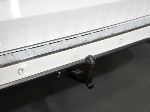 Mercedes-Benz V-Klasse 250d DC Dubbel Cabine Exclusive AMG/ Pano/ Stoelvent./ Mem.Stoelen/ Koelvak/ Adapt.Cruise/ 360 Ca... ActivLease financial lease