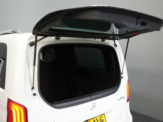 Mercedes-Benz V-Klasse 250d DC Dubbel Cabine Exclusive AMG/ Pano/ Stoelvent./ Mem.Stoelen/ Koelvak/ Adapt.Cruise/ 360 Ca... ActivLease financial lease