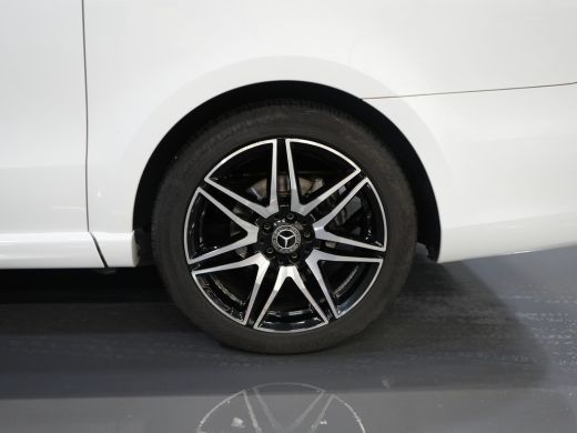 Mercedes-Benz V-Klasse 250d DC Dubbel Cabine Exclusive AMG/ Pano/ Stoelvent./ Mem.Stoelen/ Koelvak/ Adapt.Cruise/ 360 Ca... ActivLease financial lease