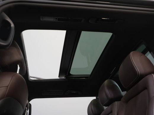 Mercedes-Benz V-Klasse 250d DC Dubbel Cabine Exclusive AMG/ Pano/ Stoelvent./ Mem.Stoelen/ Koelvak/ Adapt.Cruise/ 360 Ca... ActivLease financial lease