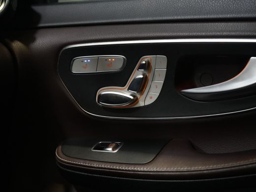 Mercedes-Benz V-Klasse 250d DC Dubbel Cabine Exclusive AMG/ Pano/ Stoelvent./ Mem.Stoelen/ Koelvak/ Adapt.Cruise/ 360 Ca... ActivLease financial lease