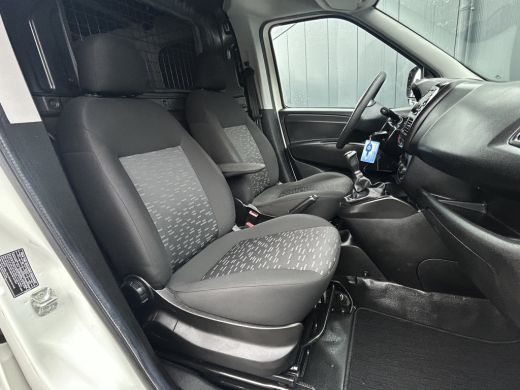 Opel Combo 1.3 CDTI 96 PK E6 / L2H1 / MAXI / AIRCO / CRUISE CONTROL / PARKEERSENSOREN / SCHUIFDEUR ActivLease financial lease