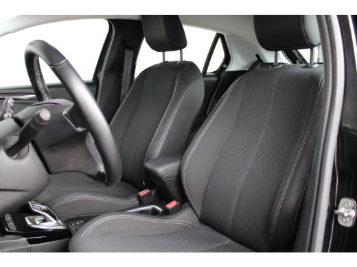 Opel Corsa-e Elegance 50 kWh 3 Fase | Warmtepomp | Navigatie | Apple Carplay | Climate control | Dodehoek dete... ActivLease financial lease