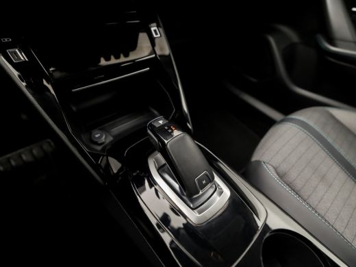 Peugeot 2008 1.2 PureTech Allure Sport Automaat 131Pk (VIRTUAL COCKPIT, APPLE CARPLAY, LEDER, 360 CAMERA, STOE... ActivLease financial lease