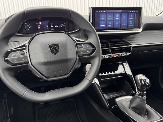 Peugeot 208 1.2 PureTech 100PK Allure | Demo Deal | Camera | parkeersensoren | Apple Carplay / Android Auto |... ActivLease financial lease