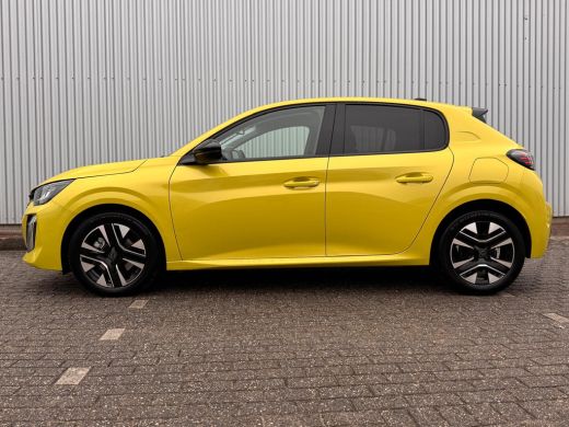 Peugeot 208 1.2 PureTech 100PK Allure | Demo Deal | Camera | parkeersensoren | Apple Carplay / Android Auto |... ActivLease financial lease