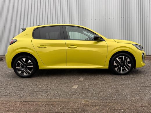 Peugeot 208 1.2 PureTech 100PK Allure | Demo Deal | Camera | parkeersensoren | Apple Carplay / Android Auto |... ActivLease financial lease