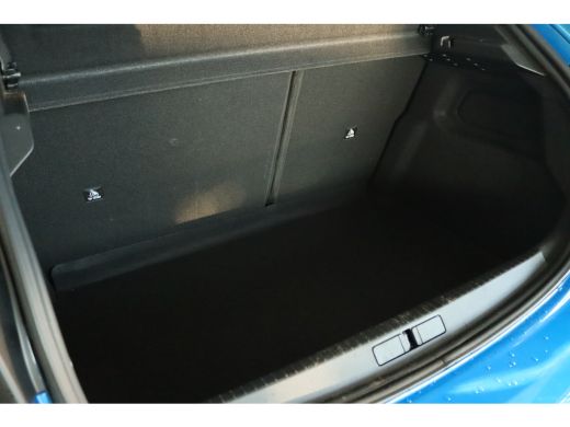 Peugeot 208 Hybrid 110 e-DCS6 GT | Cruise Control | 360 Camera | Navigatie | Carplay | Keyless | BLIS | 17 Inch ActivLease financial lease