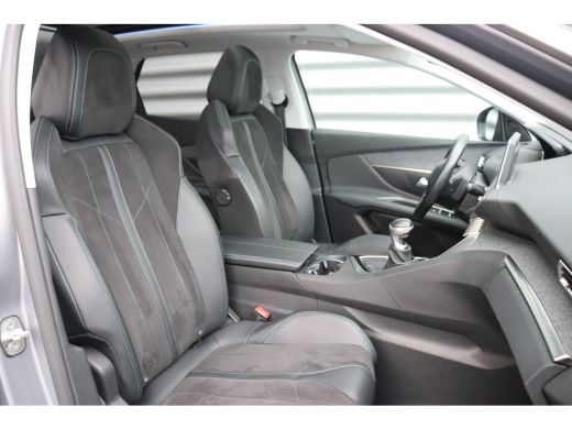 Peugeot 3008 1.2 PURETECH 130PK ALLURE CROSSWAY / NAVI / LEDER / XENON / CLIMA / LED / PDC / 19" LMV / KEYLESS... ActivLease financial lease