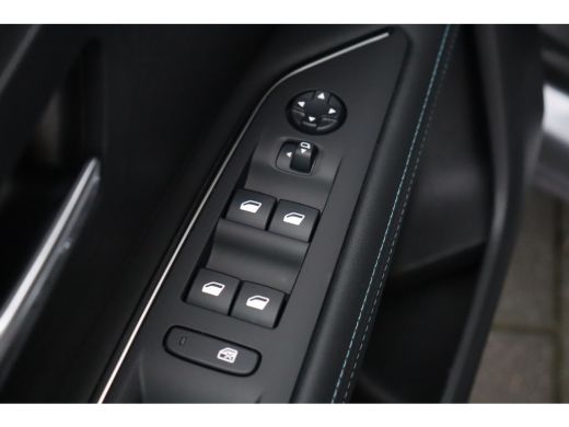 Peugeot 3008 1.2 PURETECH 130PK ALLURE CROSSWAY / NAVI / LEDER / XENON / CLIMA / LED / PDC / 19" LMV / KEYLESS... ActivLease financial lease