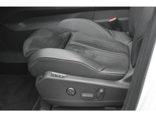 Peugeot 5008 1.2 Hybrid GT 145pk 7p. | Massage | Schuif-/Kanteldak | Elektr. Stoelen | Stoelverwarming | Elekt... ActivLease financial lease