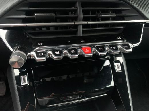 Peugeot e-2008 EV Allure 54 kWh Airco | Camera | Cruise Control | DAB | Keyless | LED | Navi | PDC V&A | ActivLease financial lease