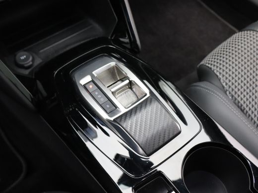 Peugeot e-2008 EV GT 50 kWh Automaat | Achteruitrijcamera | Apple Carplay/Android Auto|telefoonintegratie premiu... ActivLease financial lease