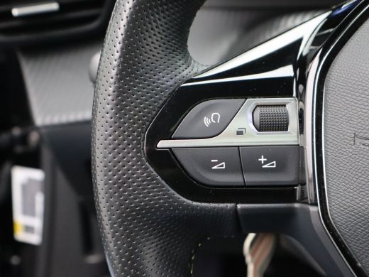 Peugeot e-2008 EV GT 50 kWh Automaat | Achteruitrijcamera | Apple Carplay/Android Auto|telefoonintegratie premiu... ActivLease financial lease