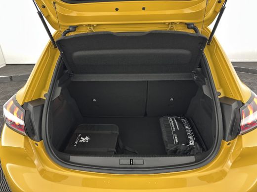 Peugeot e-208 EV GT 350 50 kWh [ 3-Fase ] {SOH-88%} (INCL-BTW) *LEATHER-ALCANTARA | FULL-LED | DIGI-COCKPIT | B... ActivLease financial lease