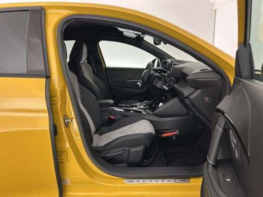 Peugeot e-208 EV GT 350 50 kWh [ 3-Fase ] {SOH-88%} (INCL-BTW) *LEATHER-ALCANTARA | FULL-LED | DIGI-COCKPIT | B... ActivLease financial lease