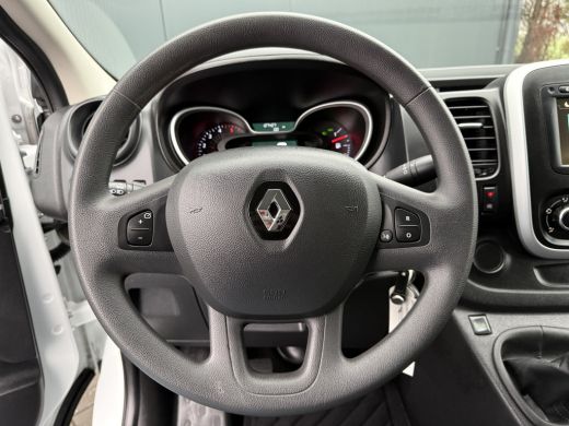 Renault Trafic 2.0 dCi 120 PK / L2H1 / DUBBELE CABINE / TREKHAAK / IMPERIAAL / 6-PERS / LED / AIRCO / CRUISE ActivLease financial lease