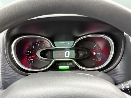 Renault Trafic 2.0 dCi 120 PK / L2H1 / DUBBELE CABINE / TREKHAAK / IMPERIAAL / 6-PERS / LED / AIRCO / CRUISE ActivLease financial lease